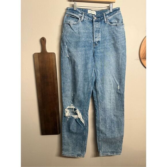 Abercrombie & Fitch The Dad Mid Wash Blue Distressed High Rise Jeans Sz 4 Long - Picture 1 of 7